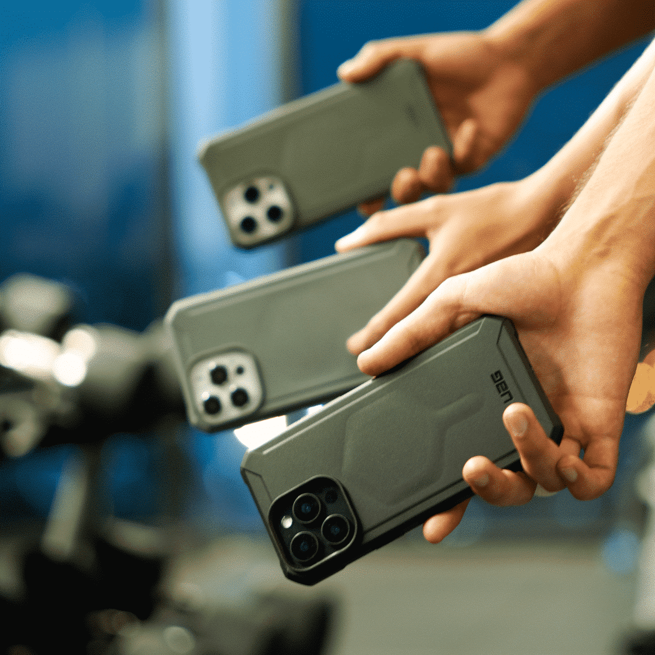 CASE UAG2 ESSENTIAL ARMOR MAGSAFE IPHONE 14 PRO MAX VERDE - Imagen 4